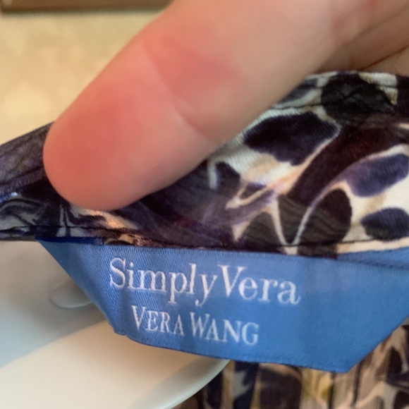 Simply Vera by Vera Wang sheer front snap blouse. Worn once. Excellent condition - Picture 2 of 6